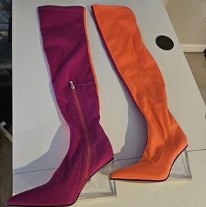 Colorblock lucite knee books